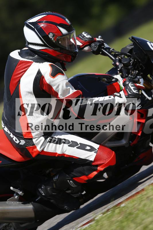 /Archiv-2024/29 12.06.2024 MOTO.CH Track Day ADR/Gruppe gelb/61